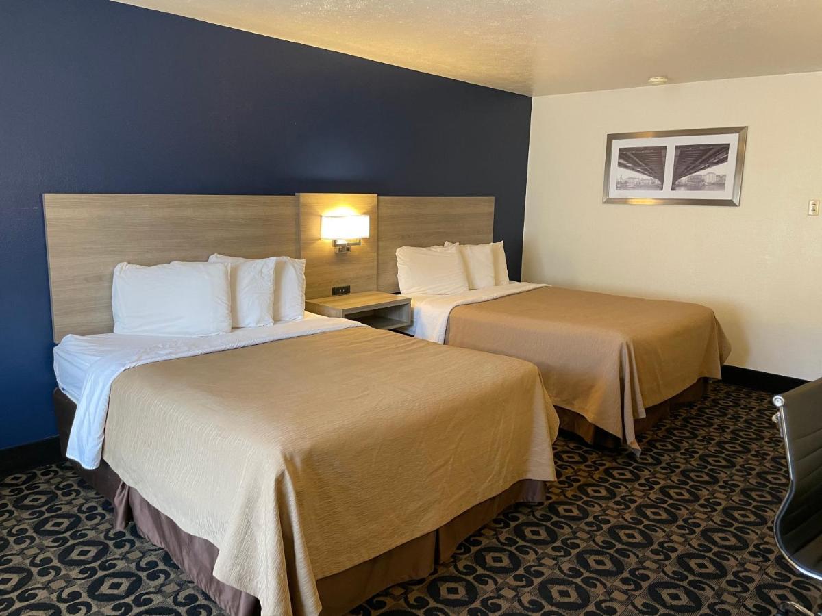 Americas Best Value Inn Roosevelt/Ballard Exteriör bild