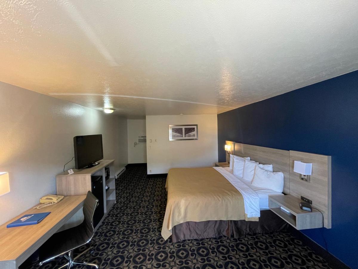 Americas Best Value Inn Roosevelt/Ballard Exteriör bild