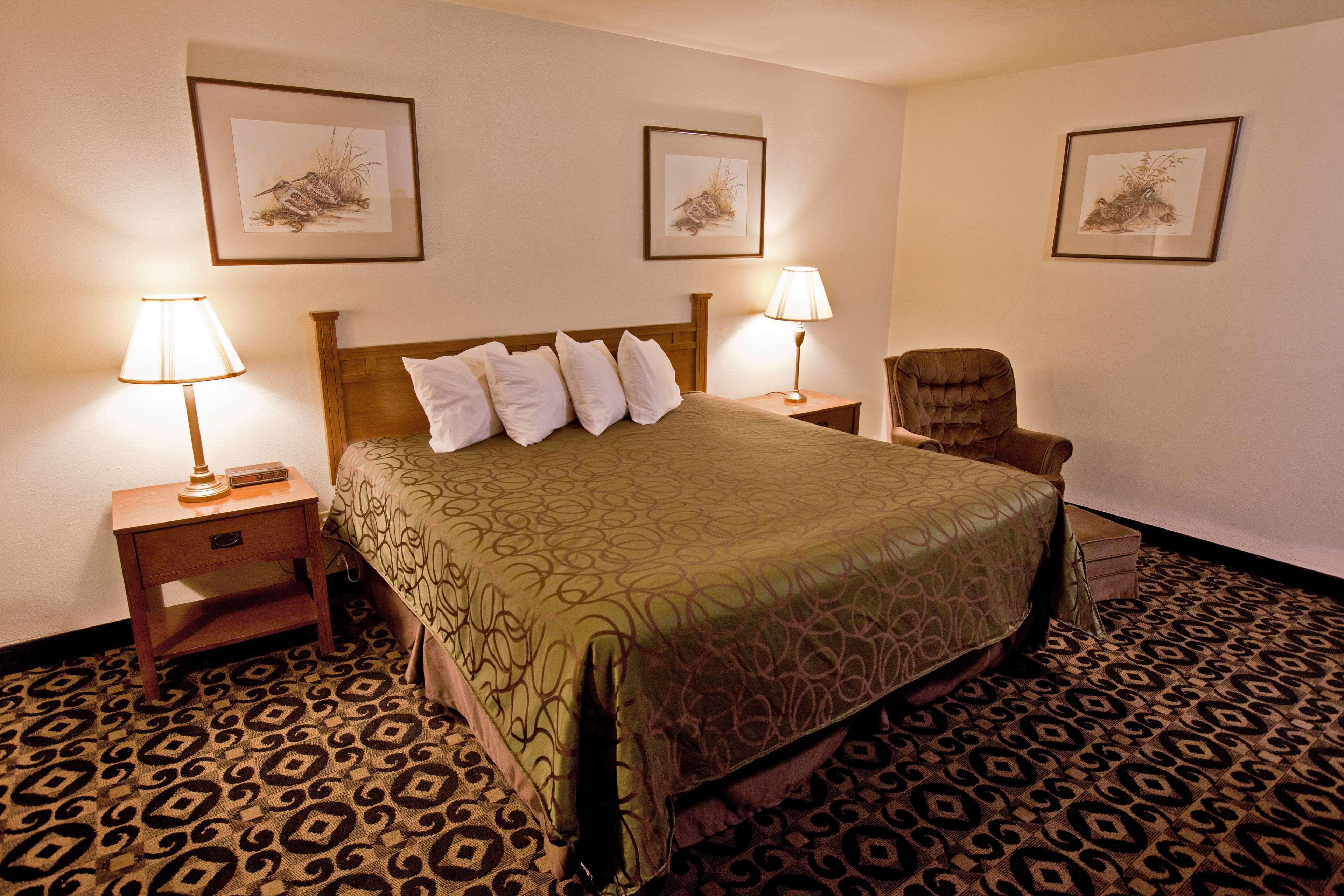 Americas Best Value Inn Roosevelt/Ballard Exteriör bild