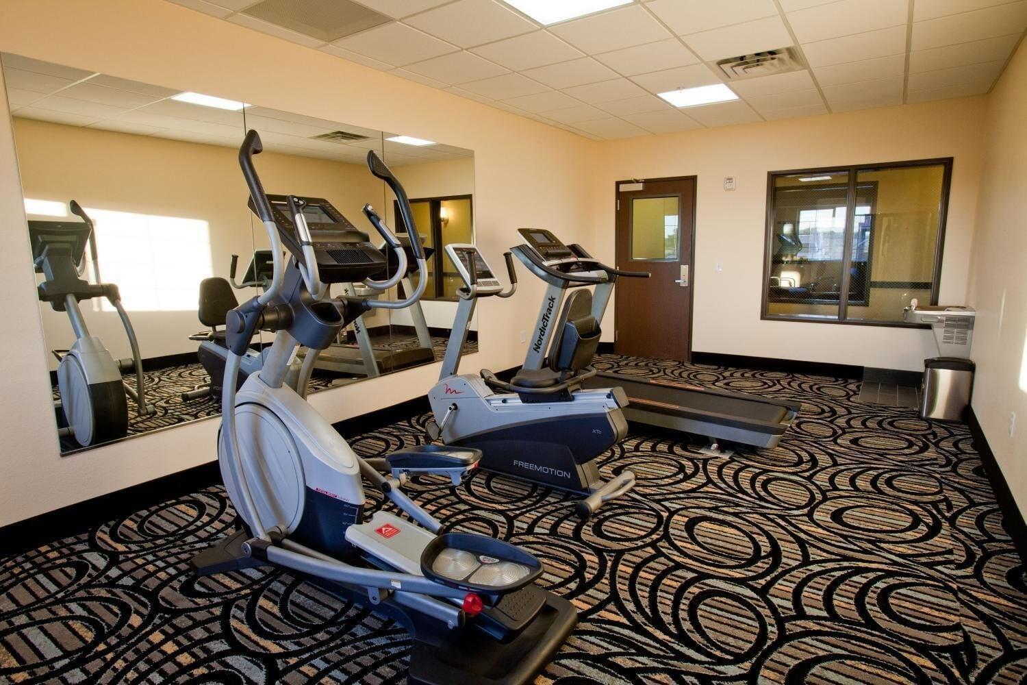 Americas Best Value Inn Roosevelt/Ballard Exteriör bild