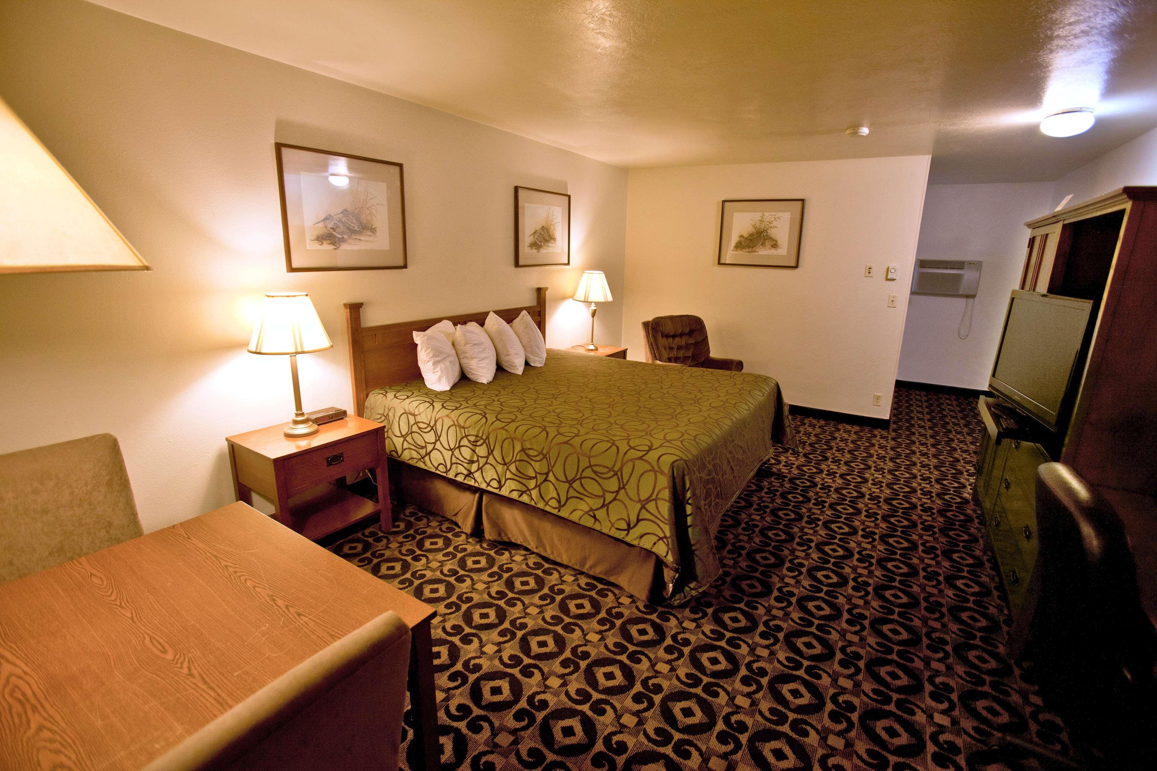 Americas Best Value Inn Roosevelt/Ballard Exteriör bild